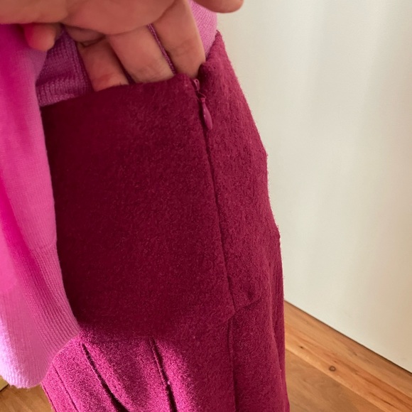 Aysha Saeed plum wool boucle pleated skirt - Picture 5 of 6